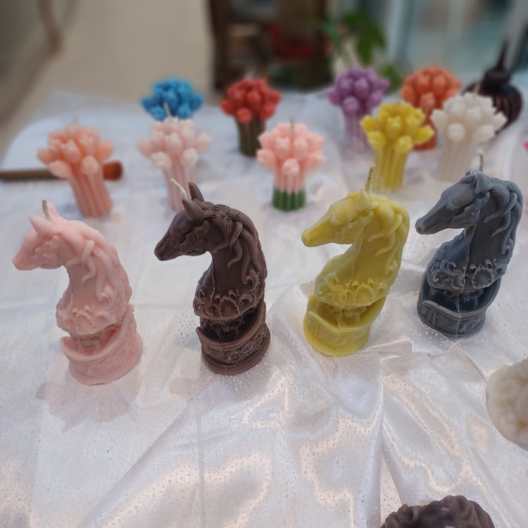 شمع طرح اسب کاوالی